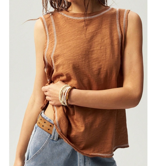 Solid Reverse Stitch Oversized High Low Sleeveless Top - Picture 4 of 11